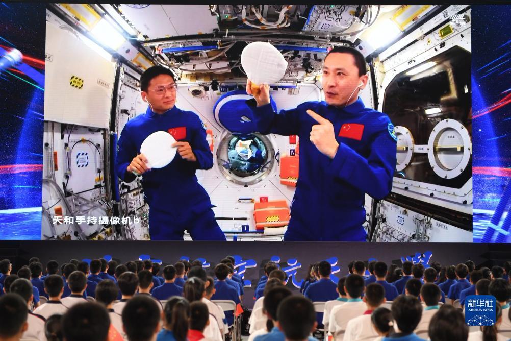 波克捕鱼海皇波塞冬出现的时间